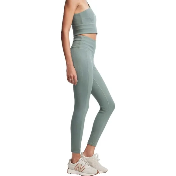 Bandier x Sincerely Jules The Meadow Legging in Fatigue Green - Picture 5 of 12